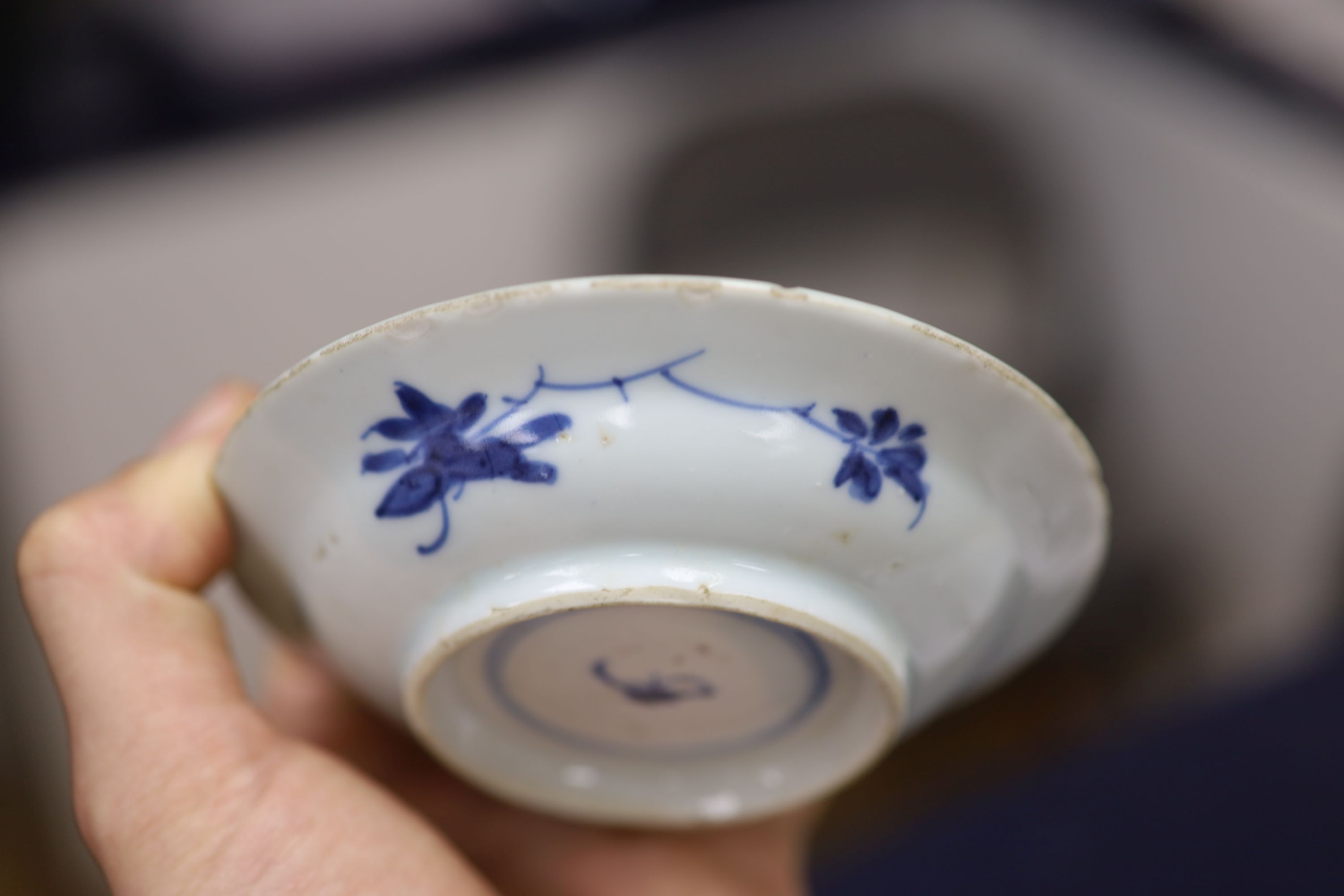 A pair of Chinese blue and white dishes and a similar jar and cover, tallest 12cm